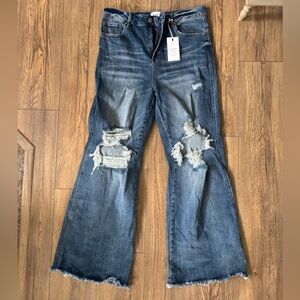 Risen distressed flare Jean size 1XL NWT